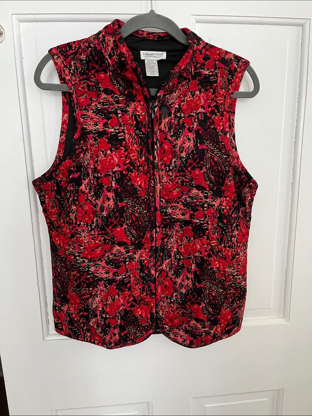 Coldwater Creek size M red black gold zip front accent vest great for layering